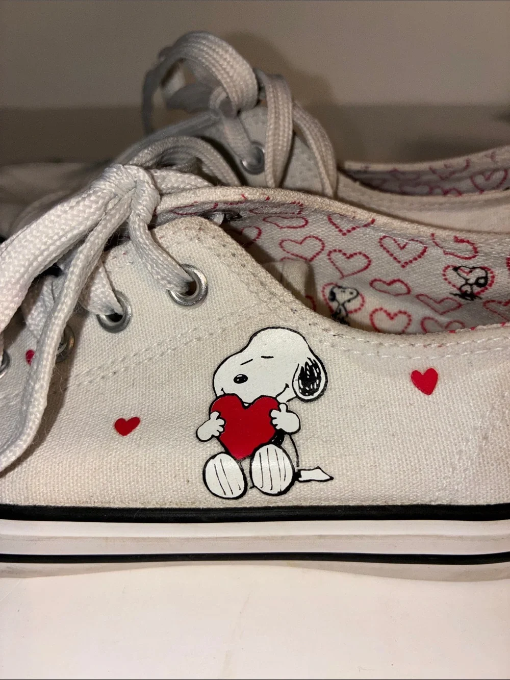Snoopy, White Canvas Sneakers, Child’s Size 1
